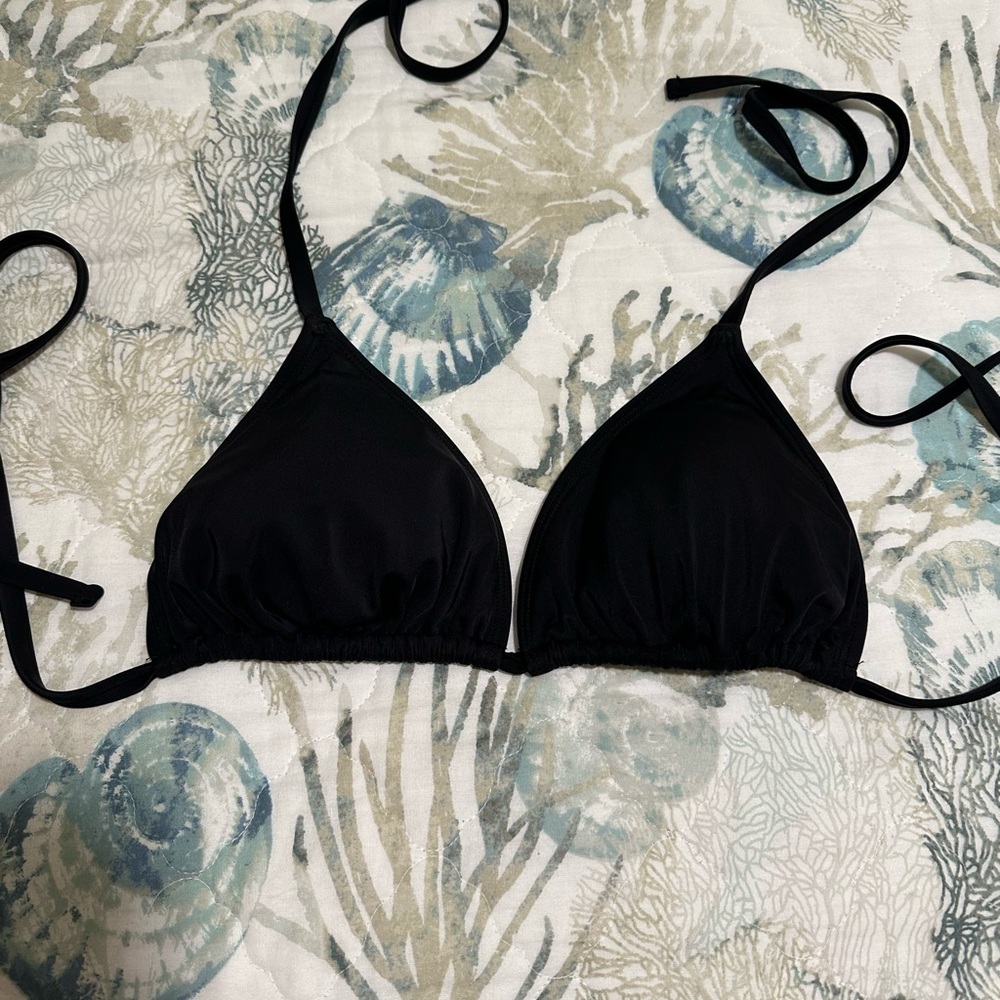 VENUS Triangle Black Bikini Top DD